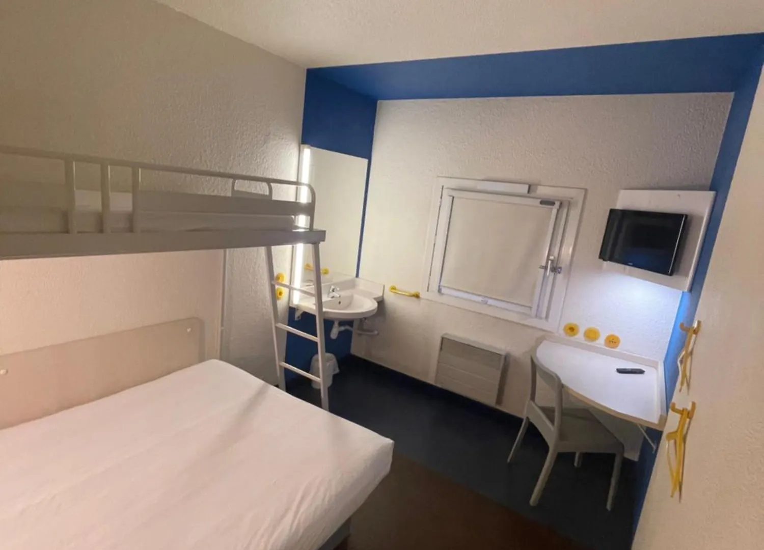 Hotel Unisotel Bollene A7 Ex-Hotel F1